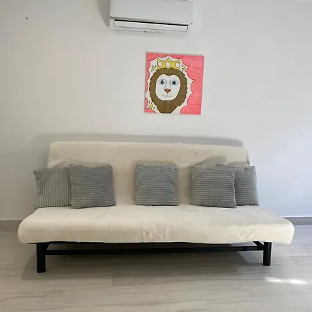 New - Mija Basement Loft Steps From - Perfect For Sun And Sport Seekers * Marbella