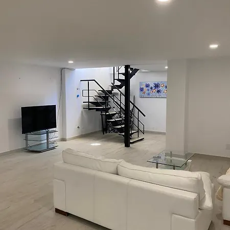 New - Mija Basement Loft Steps From - Perfect For Sun And Sport Seekers Ferienhaus