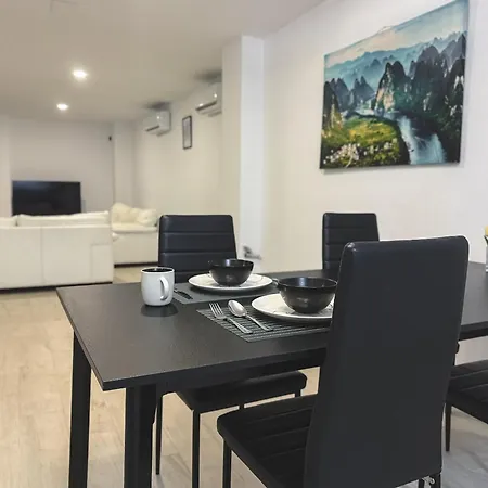 Dom wakacyjny New - Mija Basement Loft Steps From - Perfect For Sun And Sport Seekers Marbella