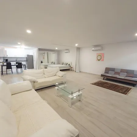 Dom wakacyjny New - Mija Basement Loft Steps From - Perfect For Sun And Sport Seekers Marbella