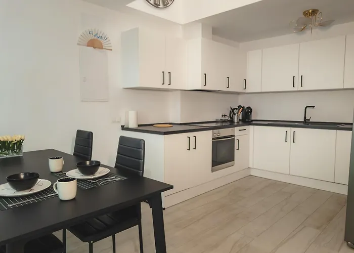 New - Mija Basement Loft Steps From - Perfect For Sun And Sport Seekers Dom wakacyjny Marbella