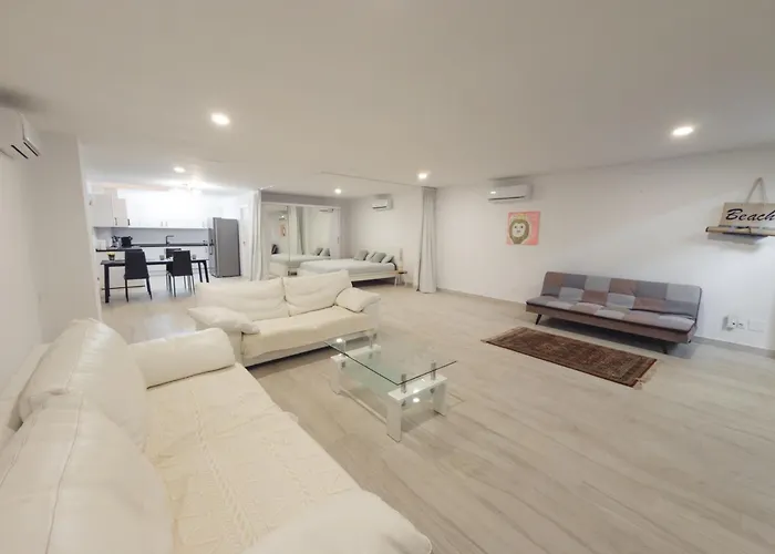 Dom wakacyjny New - Mija Basement Loft Steps From - Perfect For Sun And Sport Seekers Marbella